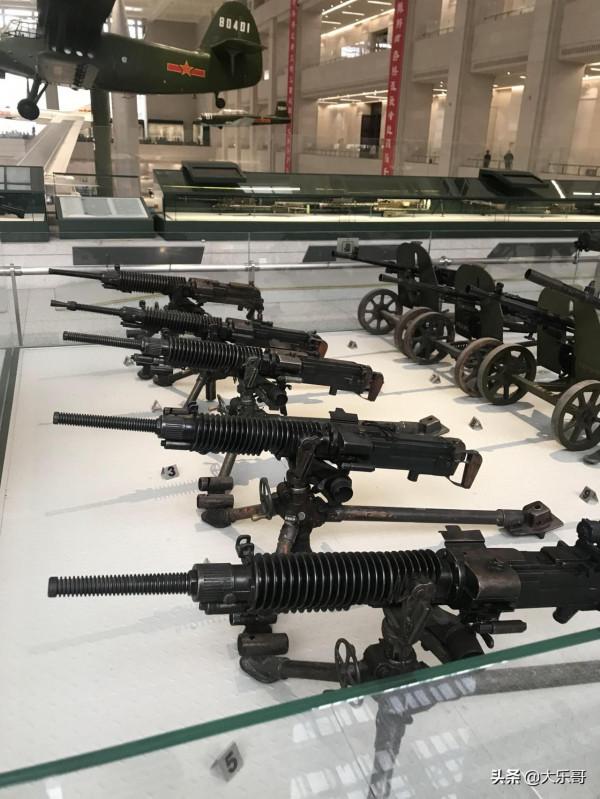 軍事博物館拍的輕武器 五六沖鋒槍太漂亮了 軍事博物館拍的輕武器 五六沖鋒槍太漂亮了