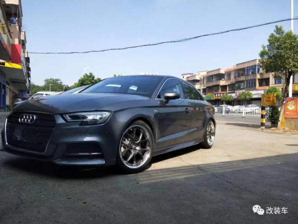 4套輪轂4次改色的奧迪A3，折騰久了還是自己開車房更方便