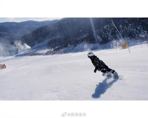 王源是真的好喜歡滑雪啊