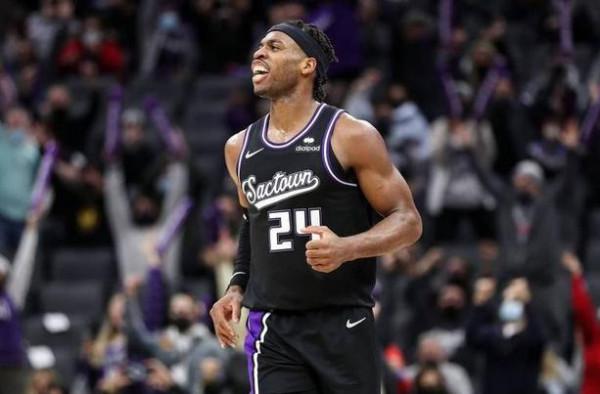 23分+27分+29分！湖人意中人轟7記三分，勇士舊將23分，馬刺惜敗