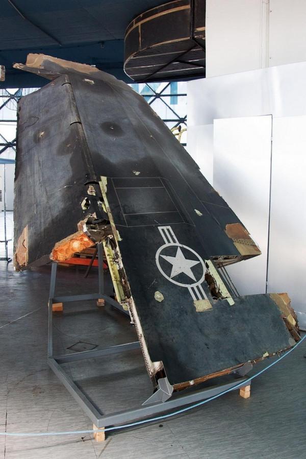 機翼用了咱傳統的卯榫工藝？細看F117，刮掉隱身塗料之後真相大白