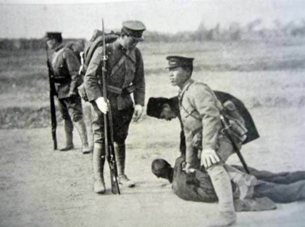 6個日本士兵就可以守住一座城,城中10萬百姓為何不敢反抗? 6個日本士兵就可以守住一座城,城中10萬百姓為何不敢反抗?