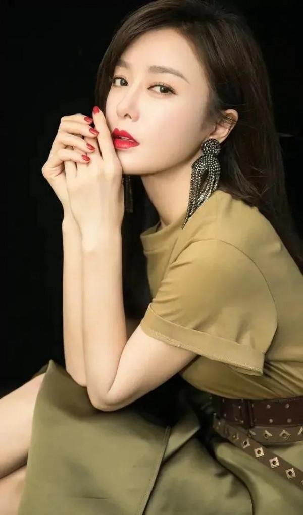 秦嵐 甜蜜女神可愛寶貝高畫質圖片桌布