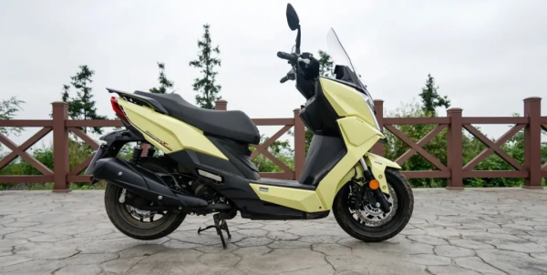 運動休閒踏板 傳承雷霆王水冷動力 1.88萬元光陽RacingX150靜態測評