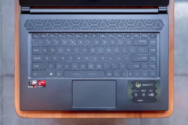 戰術後仰!什麼是真正的輕薄遊戲本?微星幻影 15 詳測告訴你 戰術後仰!什麼是真正的輕薄遊戲本?微星幻影 15 詳測告訴你