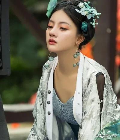 七位“驚鴻一瞥”的90後小花，個個有顏值有演技，卻還是十八線