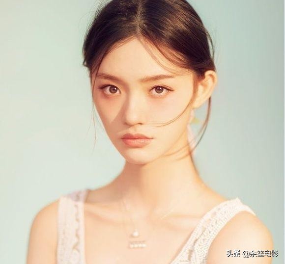 從“鄉土模特”到躋身一線，林允是如何一路逆襲的？