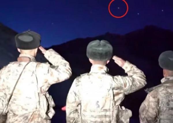 地球之巔迎來中國空間站絕美過境，崑崙戰士們敬禮，見證浪漫邂逅