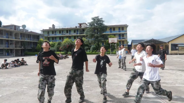 不尊重人性,不關注個性的教育不是真教育 不尊重人性,不關注個性的教育不是真教育