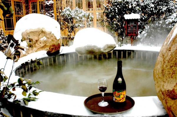 山東一地被稱為“中國地熱城”，甲等溫泉是養生聖地，距機場很近