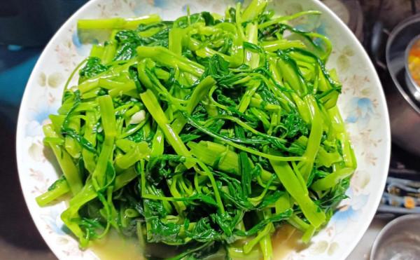 空心菜別直接炒，廣西大伯教我多加這一步，脆嫩不發黑