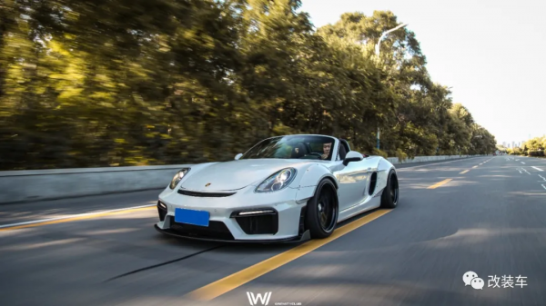 這臺保時捷981 Boxster為何那麼像718 GT4?只要堅持移植就不會過時 這臺保時捷981 Boxster為何那麼像718 GT4?只要堅持移植就不會過時