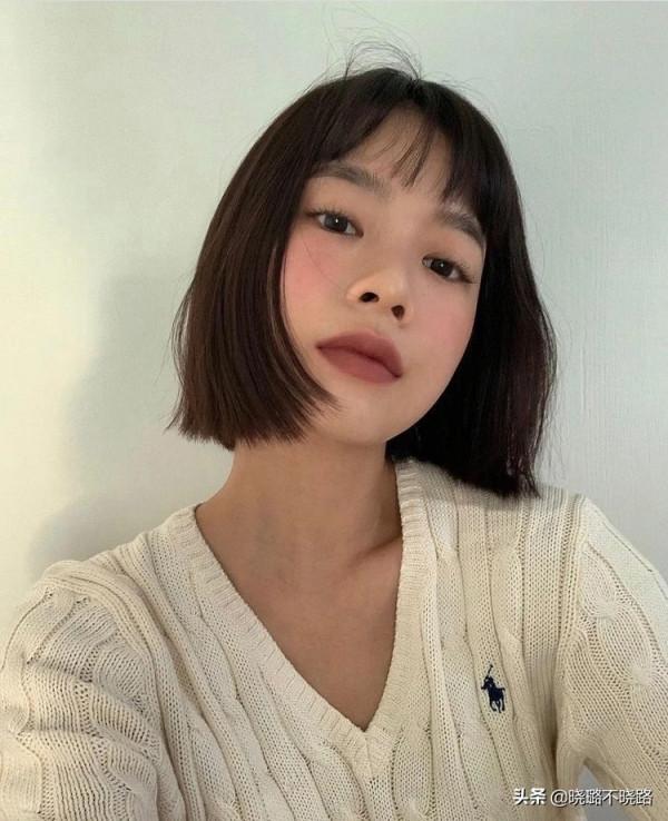今年火了一種髮型叫:“一刀切”,高階又減齡,難怪倪妮都上頭了 今年火了一種髮型叫:“一刀切”,高階又減齡,難怪倪妮都上頭了