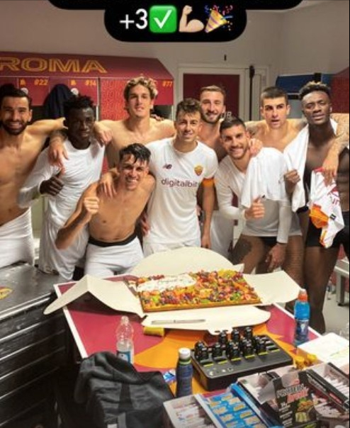 穆里尼奧送的生日禮物,巴西和義大利搶羅馬球員,你們不要再打了 穆里尼奧送的生日禮物,巴西和義大利搶羅馬球員,你們不要再打了