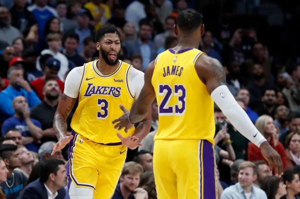 兩度被詹姆斯拋棄的騎士重返巔峰,湖人與詹姆斯卻經歷著暴風驟雨 兩度被詹姆斯拋棄的騎士重返巔峰,湖人與詹姆斯卻經歷著暴風驟雨