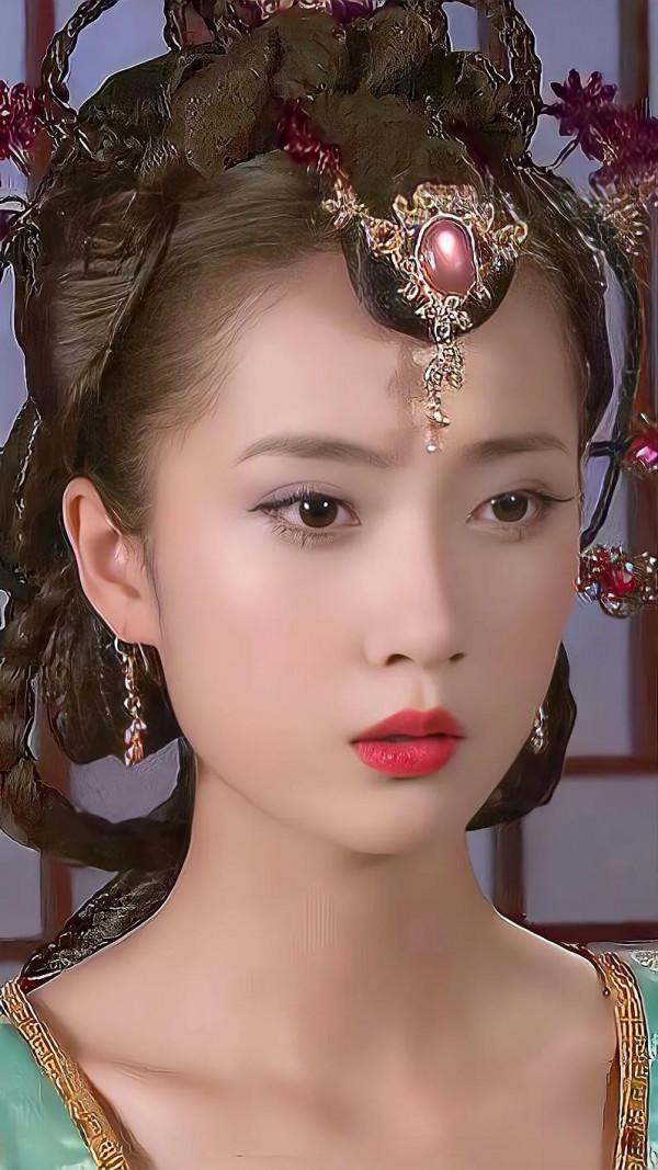 電視劇&quot;大明嬪妃 &quot;關慧卿 飾演李梅兒 喜歡的點點關注，支援下，謝謝