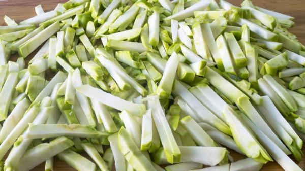 立冬過後，9種蔬菜多買點，曬乾了儲存，囤起來不用老出門買菜了