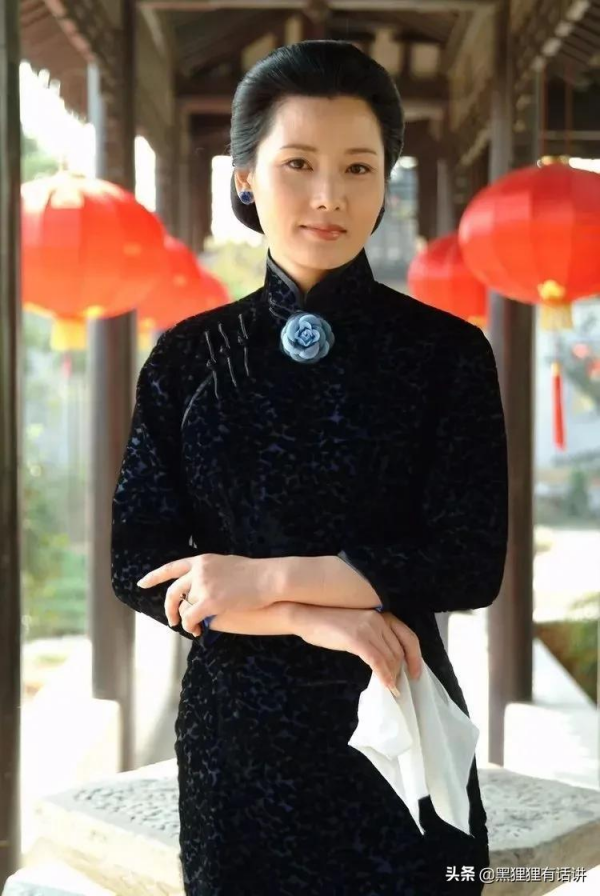 潘虹陳瑾詠梅，盤點10位不傍富豪卻成就斐然的女明星