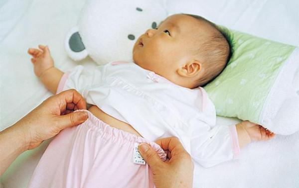 照顧新生兒很辛苦嗎？女星謝馨儀：累到邊吃飯別打瞌睡