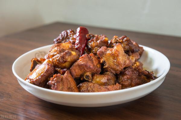 燉排骨有腥味，原因是火候小，牢記3點，排骨鮮香味道好