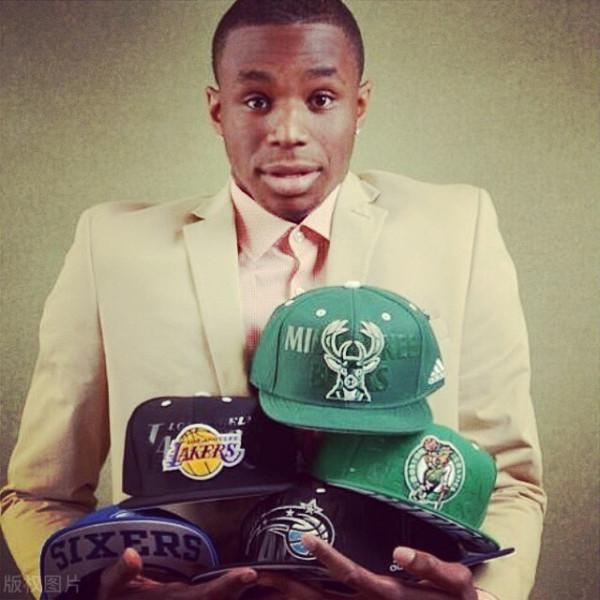 詹皇復出被血虐，但莫笑下山的神，媒體認為的詹皇接班人怎麼樣了