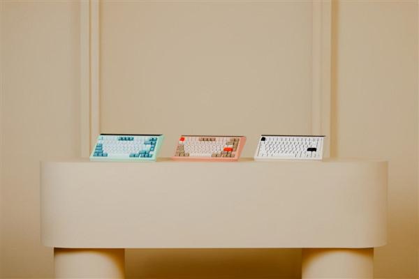 李楠的創業公司怒喵科技推出Cyber​​board R3無線鍵盤，3600元起