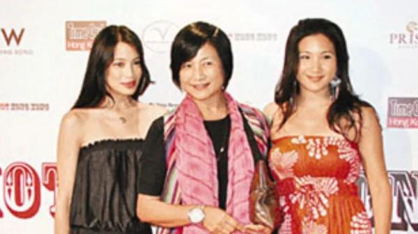 周星馳版《唐伯虎點秋香》中的華夫人：鄭佩佩