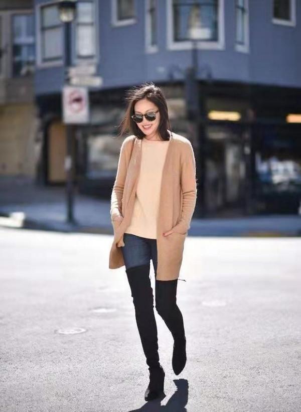 被今年的穿法驚豔到，叫“靴中褲”穿法，奔五奔六穿了時髦又得體