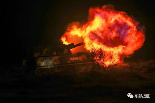 榴炮開火!從黑夜打到白天 榴炮開火!從黑夜打到白天