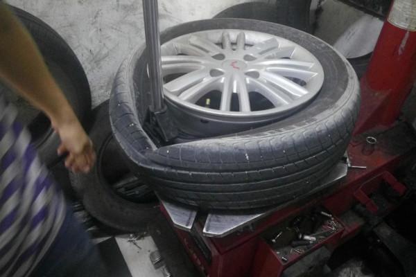 五菱宏光S3加裝內建胎壓監測裝置，讓行車更加安全可靠！