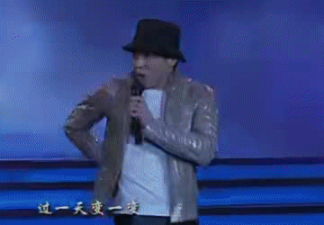 一人&OpenCurlyDoubleQuote;控場&rdquo;整個春晚：歌手實力幾斤幾兩，一下子就看出來了