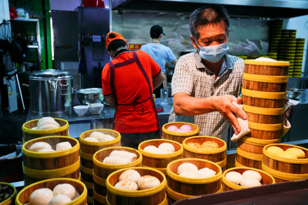 和廣東打了50架,也沒在“誰更會吃雞”這個問題上分出高下 和廣東打了50架,也沒在“誰更會吃雞”這個問題上分出高下