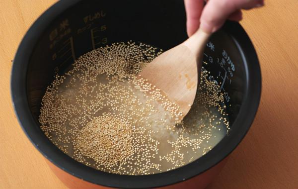 米飯怎麼吃才有利於瘦身？加入奇異籽和藜麥