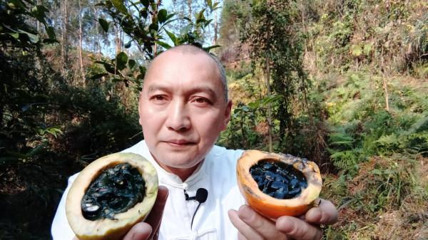 栝樓熟了能吃嗎？用它的皮煮水喝，潤肺止咳解煩惱