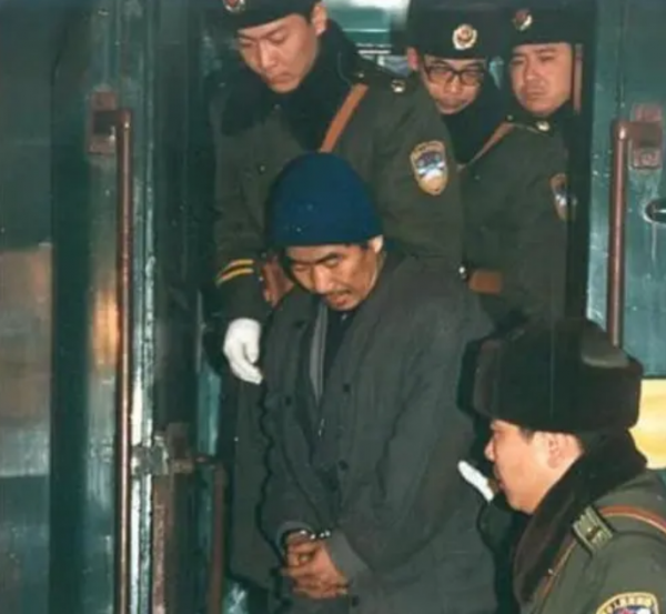 1993年中俄列車被持續洗劫6天5夜，中央震怒，下令跨國抓捕真兇