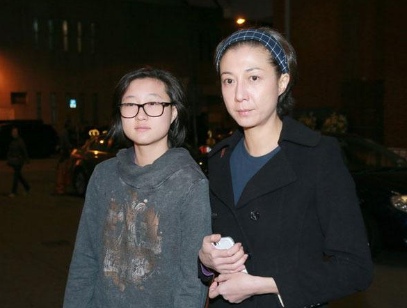 7位明星私生子近況,有的被親媽嫌棄,有的19年不知生母是誰 7位明星私生子近況,有的被親媽嫌棄,有的19年不知生母是誰