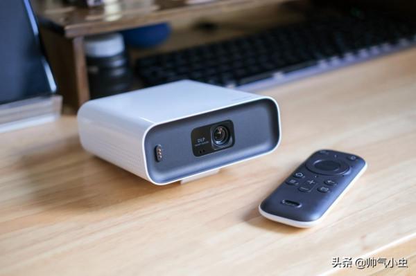 天貓精靈智慧投影儀“小白盒”測評:還真的是個移動的電影院 天貓精靈智慧投影儀“小白盒”測評:還真的是個移動的電影院