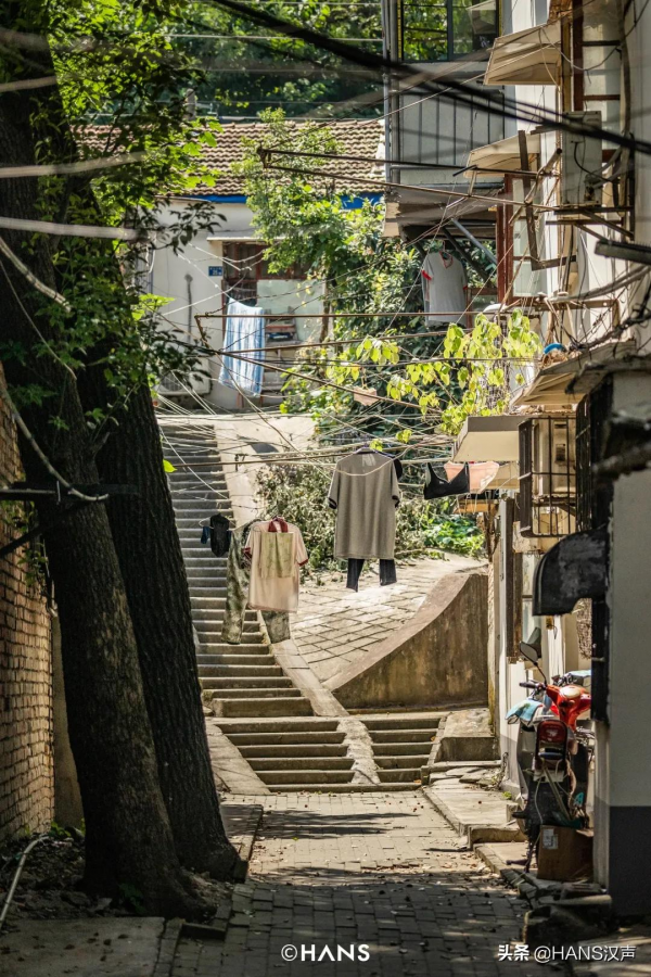 黃鶴樓下的人間煙火，蛇山上的神奇武昌