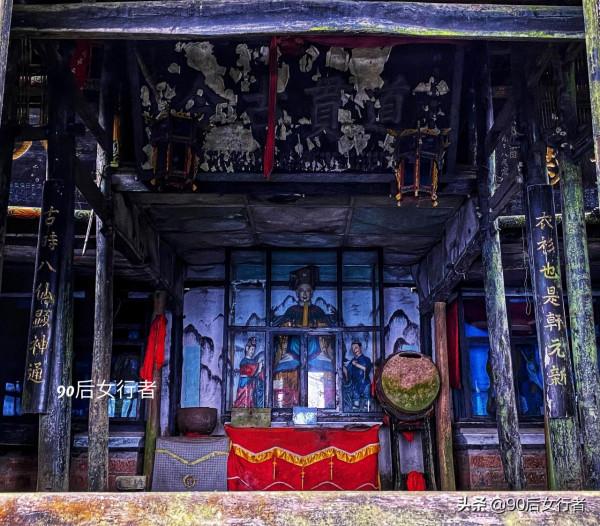 徒步成都大邑終南山，山高路遠無人煙，只有一座荒廢無人的道觀