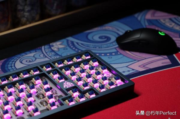 KBDfans Odin98 金屬鍵盤套件組裝分享