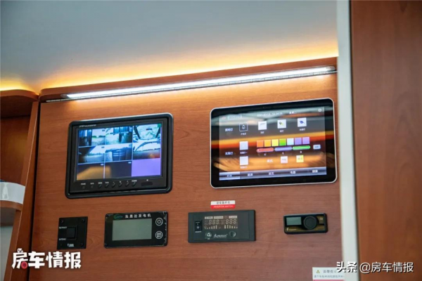 黑金剛房車真帥！越野外觀氣場不輸烏尼莫克，出廠帶電14度隨便用