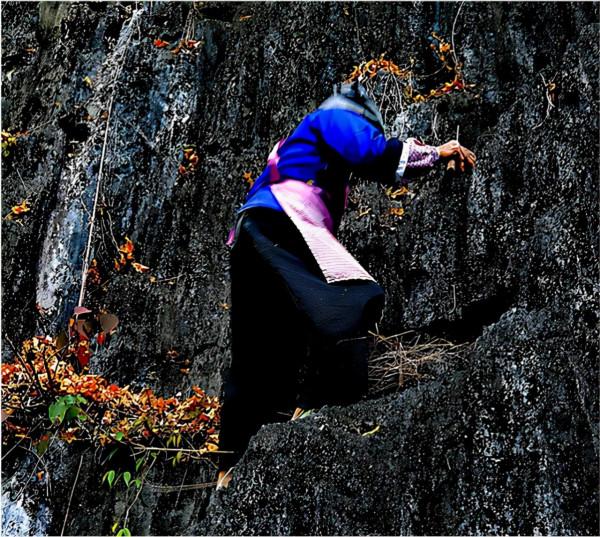 “貴州背屍人”羅開科：以背屍背棺材為生，技藝面臨失傳