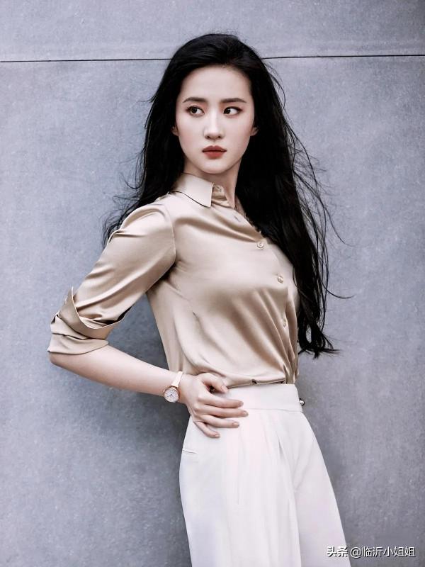 劉亦菲，高顏值的神仙姐姐，一顰一笑都散發醉人的美感