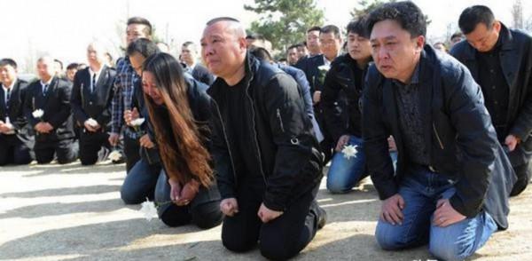 侯耀文去世14年，三段波折情事，最後的女友為何沒分到一點遺產？