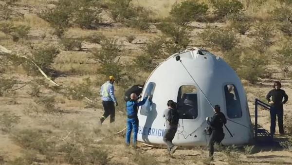 《星際迷航》“寇克船長”真的進入太空 而且創造了一項紀錄 《星際迷航》“寇克船長”真的進入太空 而且創造了一項紀錄