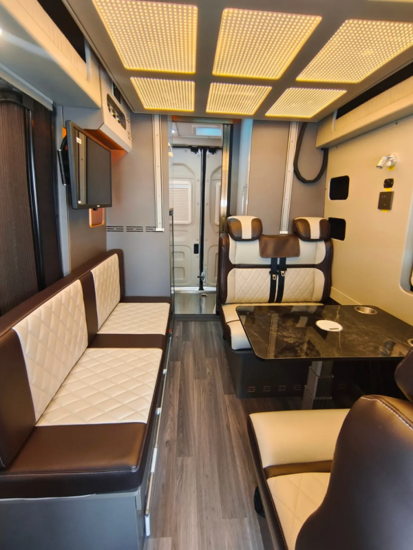 舜宇V90加長軸B型房車 靈活實用款 後置廚衛設計 超大內部空間