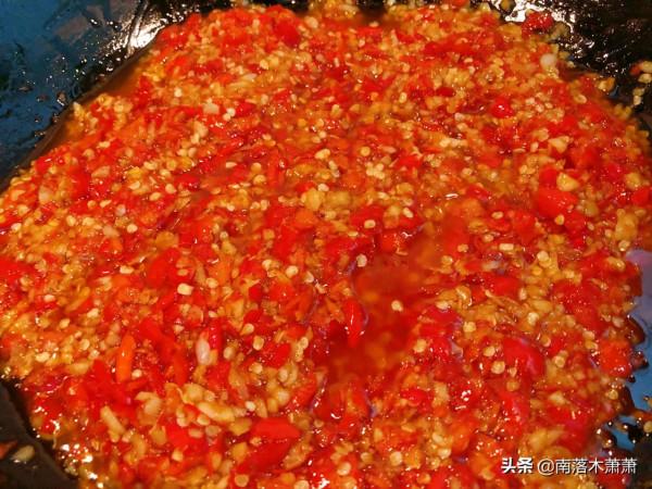 蒜蓉小米辣椒醬，讓我一次辣個夠，辣椒醬這麼做實在是太過癮啦