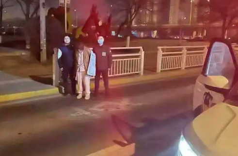 【法治熱點早知道】網傳“境外入境人員擅自外出，導致三里屯部分地區被封”？謠言製造者已被刑拘！