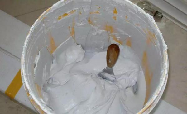 牆面開裂、發黴、鼓包?我有辦法了 牆面開裂、發黴、鼓包?我有辦法了