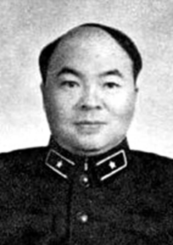 楊國宇：擔任七年海軍副司令，41歲授大校，47歲升少將，享年86歲